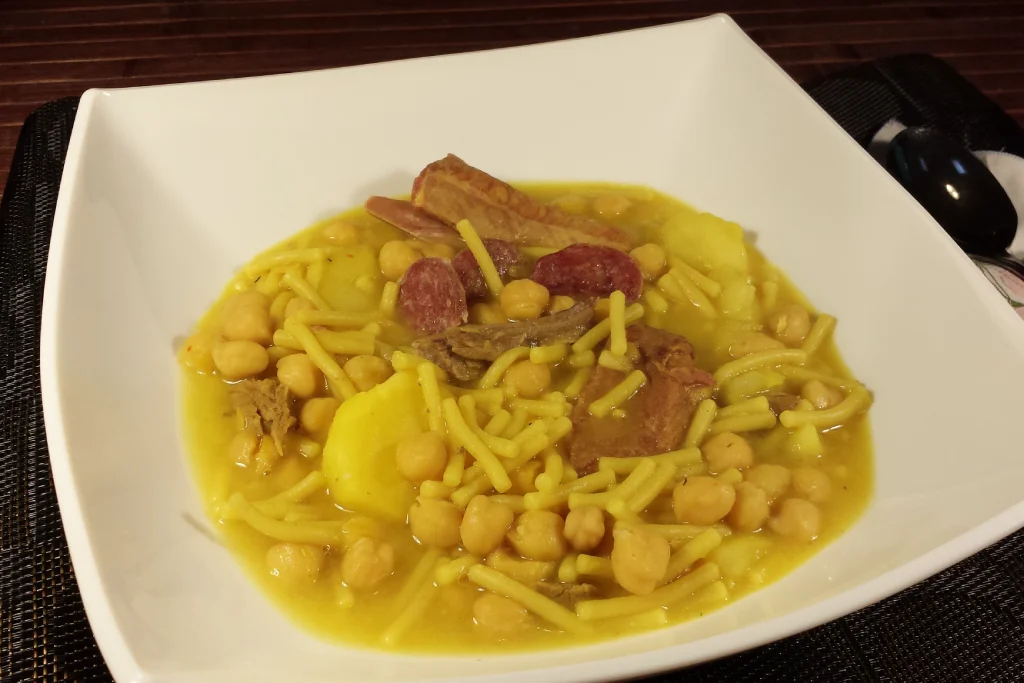 El rancho canario es uno de los platos de cuchara más conocidos de canarias